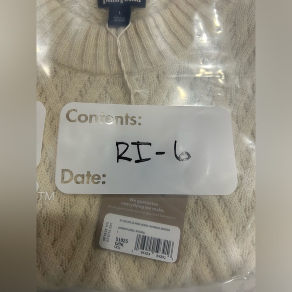 Patagonia Women's L Large Recycled Wool-Blend Crewneck Sweater Natural NWT Cozy - Picture 9 of 9